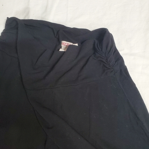 Black Runched Side Maxi Skirt - Picture 2 of 3